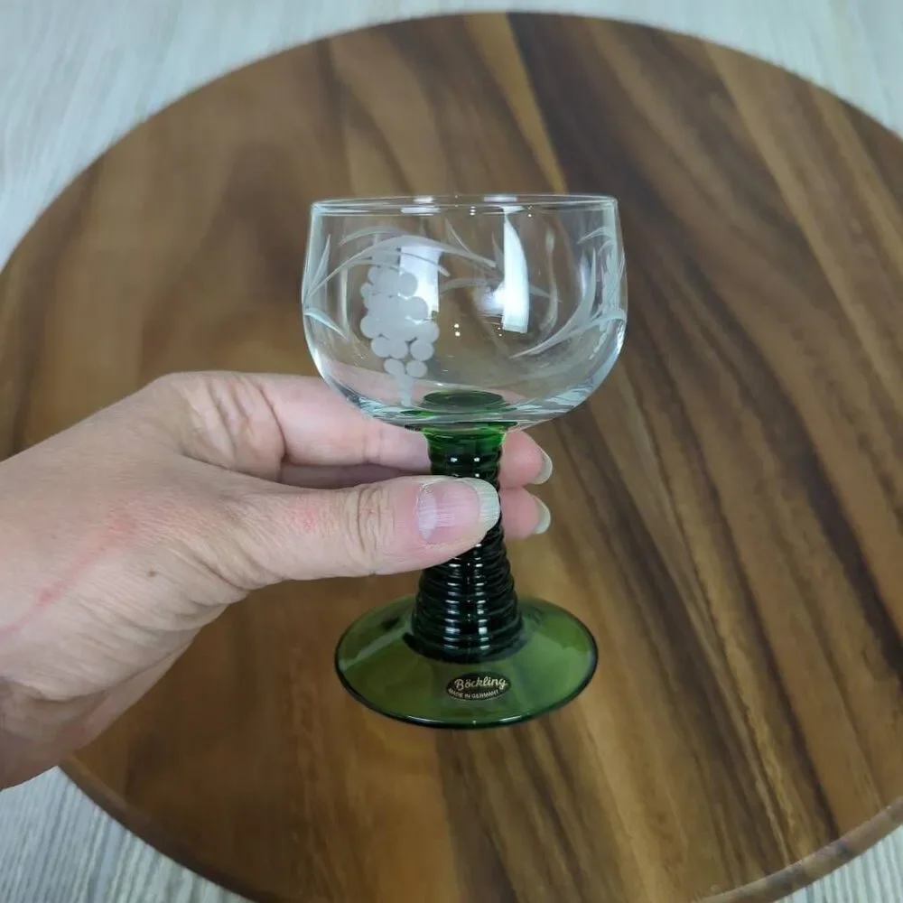 German Roemer Bockling Wine Glass Etched Grapes Design Beehive Green Stem